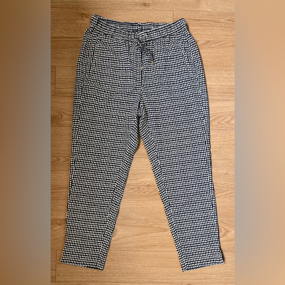 H&M Navy and White Checkered Pants with pockets (NWOT)